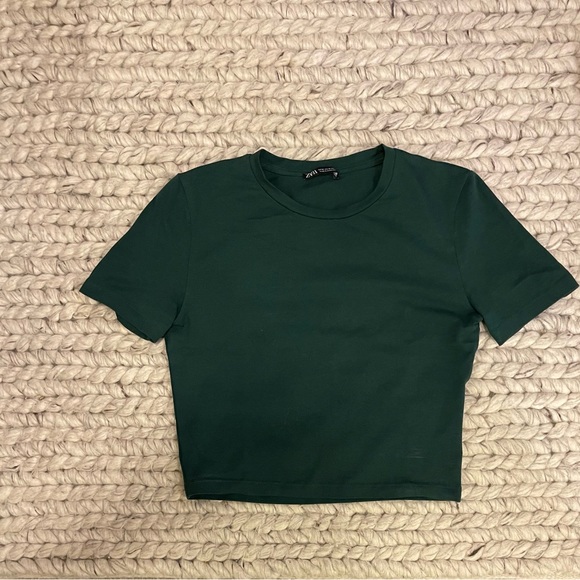 Zara Cropped Tshirt - Picture 3 of 3
